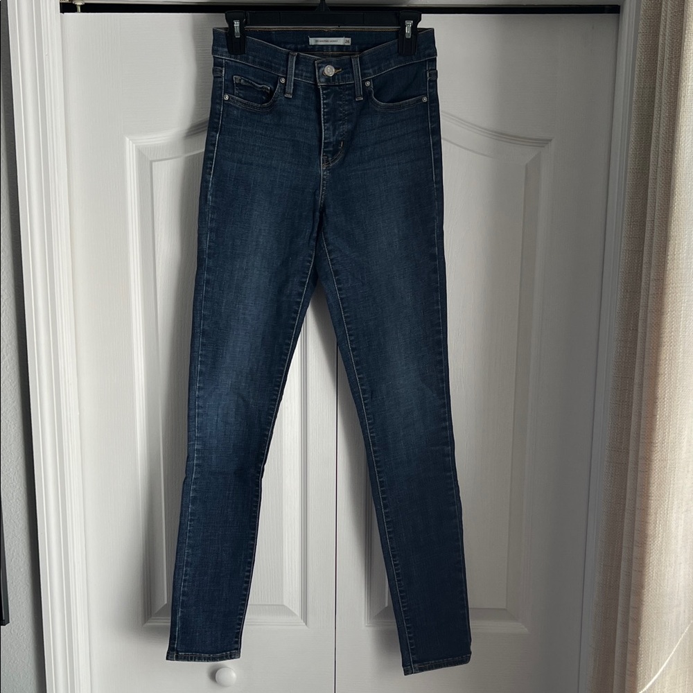 Levi's Women's Dark Blue Skinny Jeans Mid-Rise